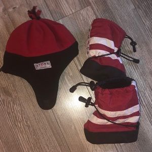 Stonz Medium Boots & Reversible Chinstrap Hat
